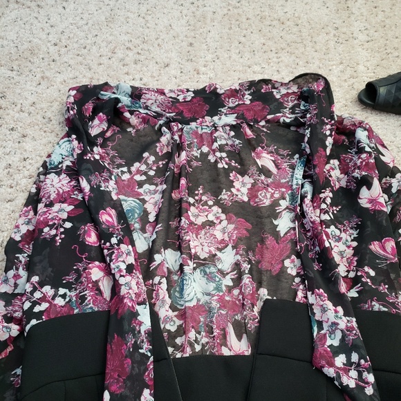 BCBGeneration Black Brulee Floral Romper - Picture 7 of 8